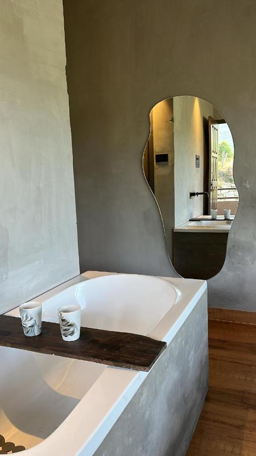 مكتزور Ecstasy By Thhpsociety Bathtub Rooms المظهر الخارجي الصورة